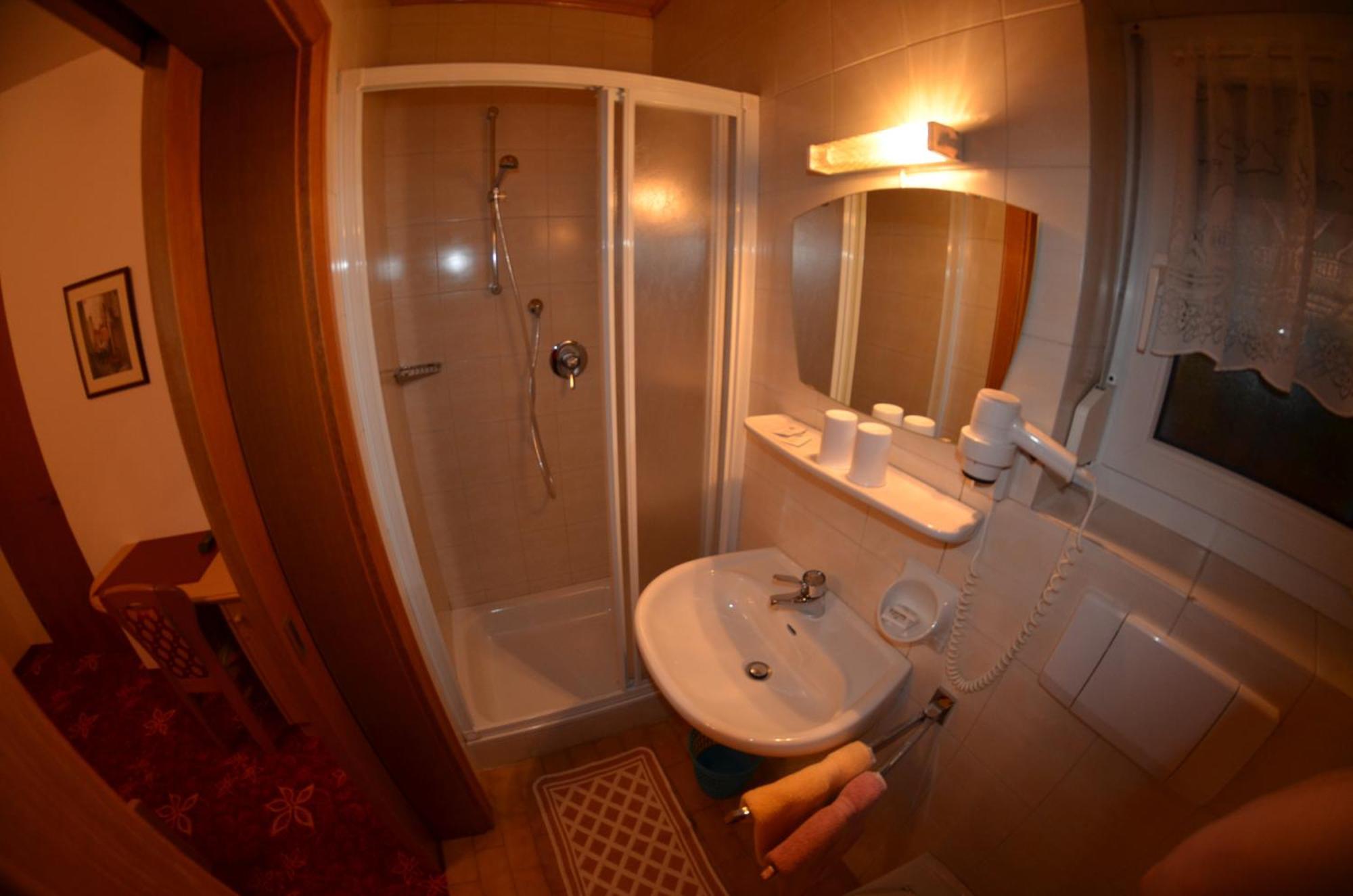 Santa Cristina Val Gardena ガルニ オッシ Bed & Breakfast 部屋 写真